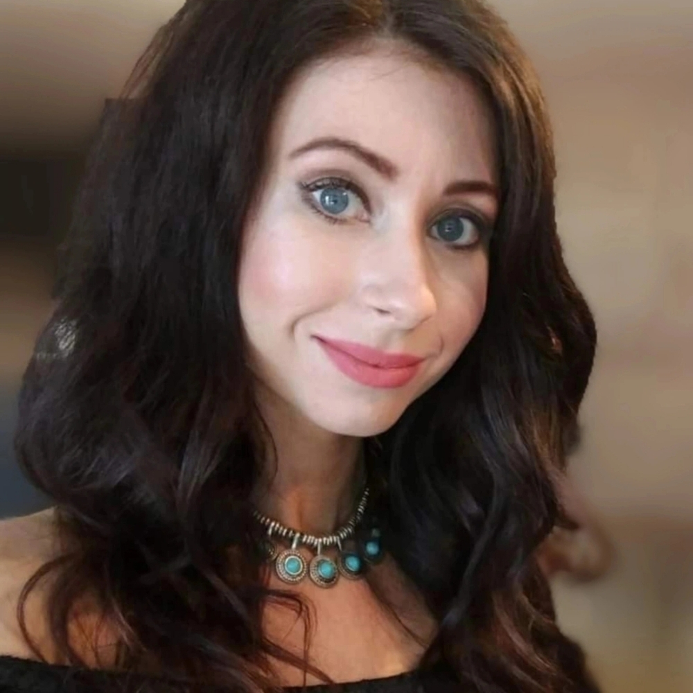 Meet your Posher, Alisha